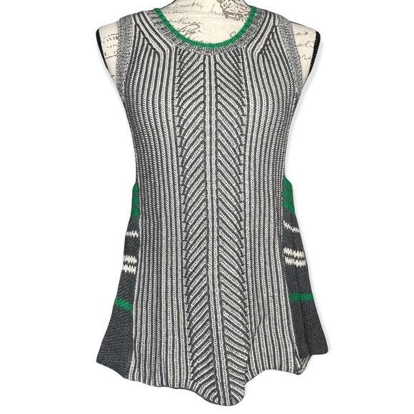 Cabi sleeveless knit trident sweater vest gray and green size small style # 885 - Picture 3 of 6